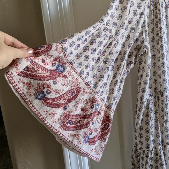 American Eagle Bell Sleeve Top - Picture 4 of 4